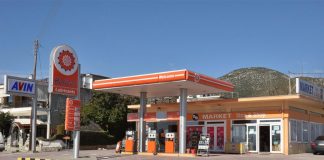 πρατήρια βενζίνης Νέα τάση με μικρές αγορές