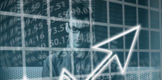 ICAP: Ανακάμπτει η απασχόληση στην Ελλάδα