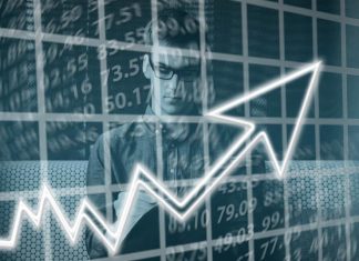 ICAP: Ανακάμπτει η απασχόληση στην Ελλάδα