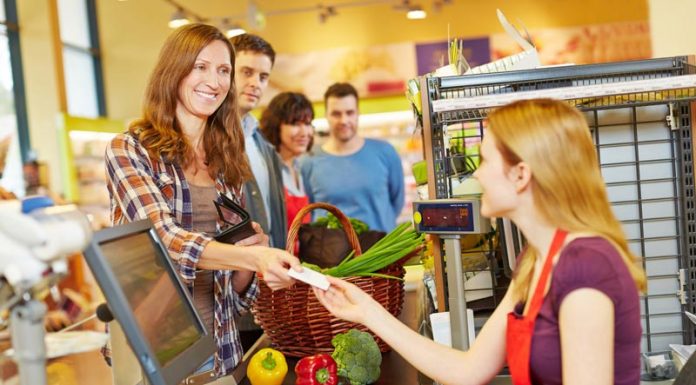 Σε μάρκετ και λιανεμπόριο το 85% της χρήσης POS
