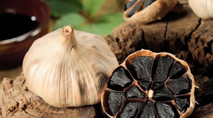 Food Trend: Ρίχνουν "μαύρο" στο παραδοσιακό σκόρδο