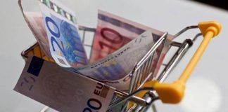 ΣΕΒ: Ετήσιο όφελος 300 ευρώ από προσφορές σε σούπερ μάρκετ