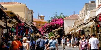 Σύνδεση Τουρισμού με ΜμΕ και καταστήματα