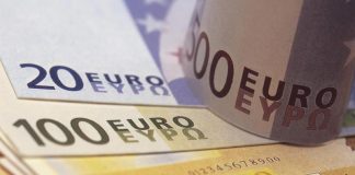 Μειώθηκαν τα πλαστά χαρτονομίσματα στην αγορά