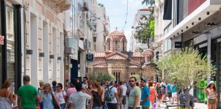 Άνοδος στο τζίρο του λιανεμπορίου το καλοκαίρι του 2018