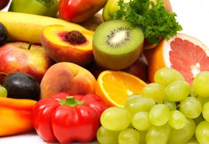 «Μπλόκο» σε 2,2 τόνους φρούτων στον Πειραιά