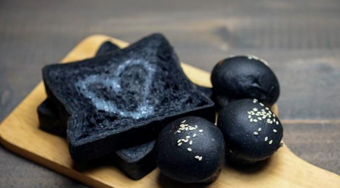 Food Trend: Ο άνθρακας γίνεται «θησαυρός» Food Trend: Ο άνθρακας γίνεται «θησαυρός»