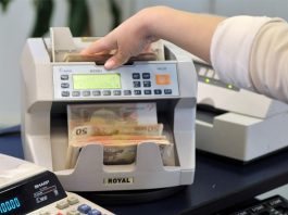 ΕΛΣΤΑΤ: Άνοδος 1,3% στο τζίρο των επιχειρήσεων το γ’ τρίμηνο "Μαύρο" το Πάσχα για τις επιχειρήσεις