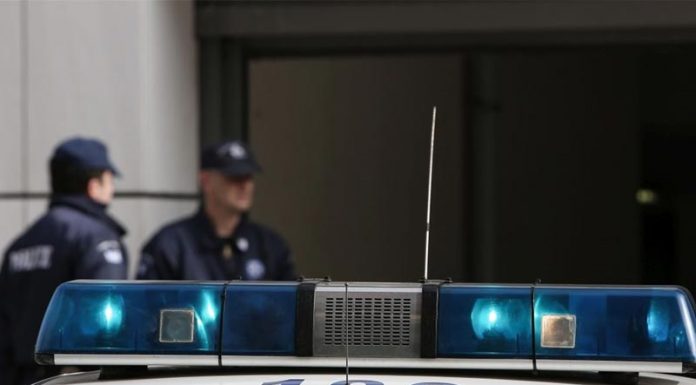 Ληστεία σε μίνι μάρκετ από μασκοφόρους με μαχαίρι