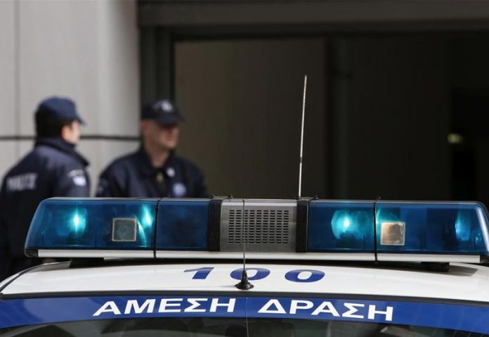 Ληστεία σε μίνι μάρκετ από μασκοφόρους με μαχαίρι