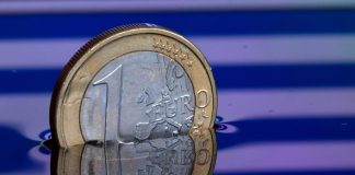Στις 29.700 ευρώ το κατά κεφαλήν χρέος των Ελλήνων