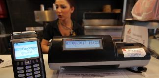 Στο "ντουλάπι" παραμένει το 25% των POS