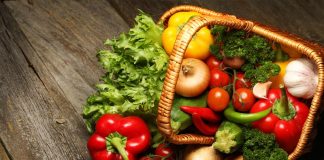 Αυξάνονται τα μίνι μάρκετ στο e-food