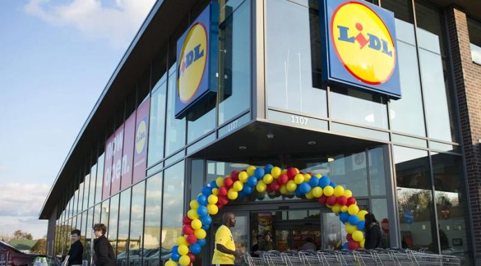 Με 3 νέα καταστήματα επεκτείνεται η Lidl