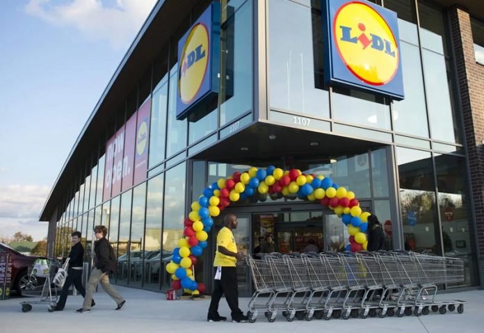 Με 3 νέα καταστήματα επεκτείνεται η Lidl