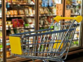 Με online φυλλάδια «ψαρεύουν» πελάτες τα σούπερ μάρκετ