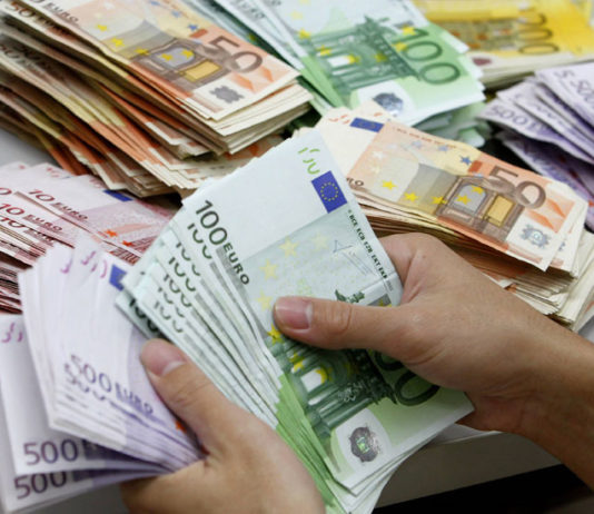Στο 1,683 δισ. ευρώ τα χρέη του Δημοσίου σε ιδιώτες