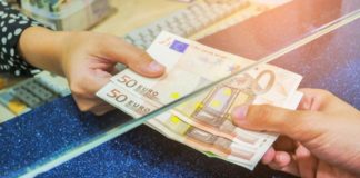 Σημαντική αύξηση στις καταθέσεις των νοικοκυριών