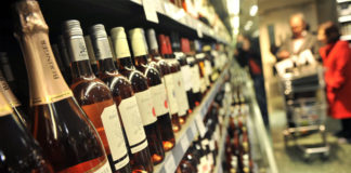 Κλοπές 17.000 ευρώ σε τρόφιμα και ποτά στην Πιερία