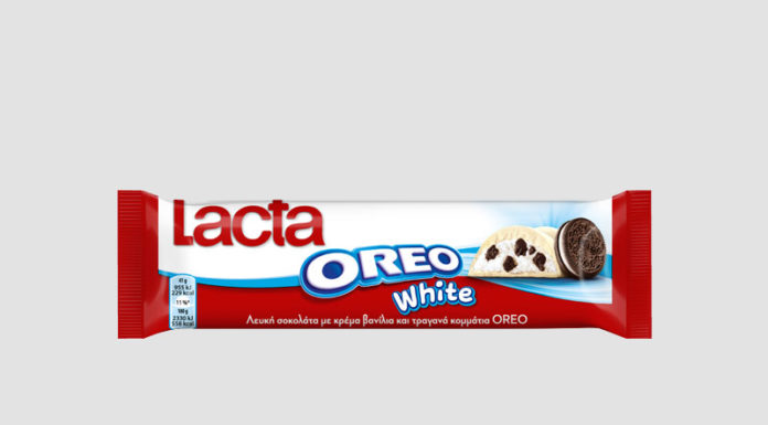 Λευκή μπάρα Lacta με μπισκότα Oreo