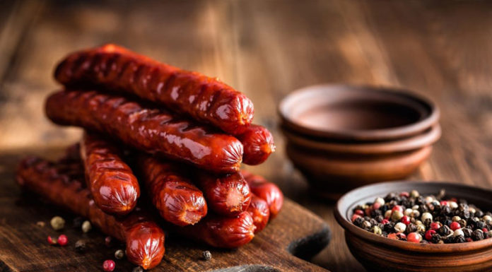 Νέα πρόταση σε χωριάτικο λουκάνικο από την Έδεσμα Νέα πρόταση σε χωριάτικο λουκάνικο από την Έδεσμα