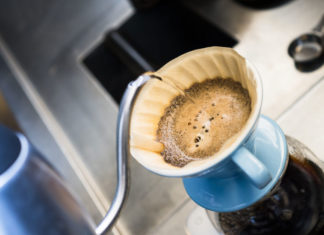 Αλλαγές στα προϊόντα καφέ φέρνουν οι millennials