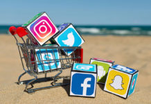 Μίνι Μάρκετ Social Media