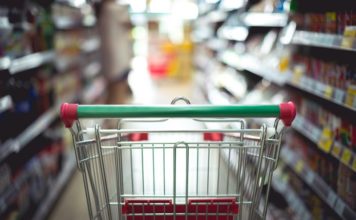 Ακρίβεια και αβεβαιότητα ροκανίζουν την καταναλωτική εμπιστοσύνη