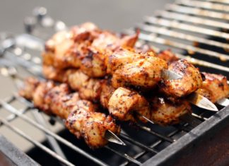 Σουβλάκι κοτόπουλο με σαλμονέλα απέσυρε ο Ε.Φ.Ε.Τ