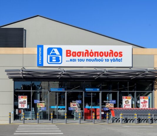 Τρία νέα σημεία ΑΒ Βασιλόπουλος στη Σαντορίνη