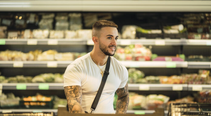 Λιανεμπόριο: Τρόφιμα και ποτά οδηγούν την ανάπτυξη