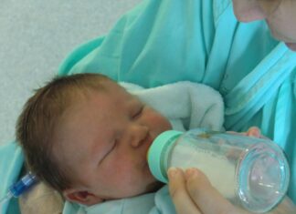 Συναγερμός για το βρεφικό γάλα: Ανακαλούνται παρτίδες σε 18 χώρες