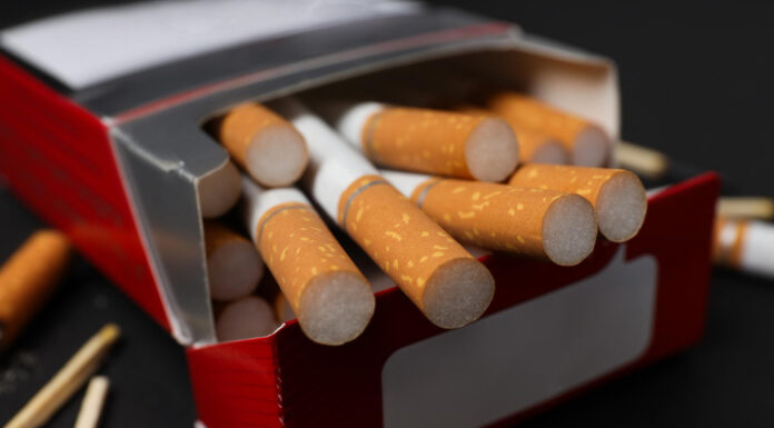 Προσοχή στην πώληση τσιγάρων σε ανηλίκους- Χειροπέδες σε 3 περιπτεράδες