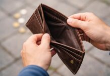 ΕΛΣΤΑΤ: Κίνδυνος φτώχειας για το 14,9% του πληθυσμού