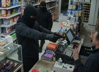 Εικόνες τρόμου από τη δράση της σπείρας στη Χαλκιδική – Βίντεο από μίνι μάρκετ “δένει” την υπόθεση